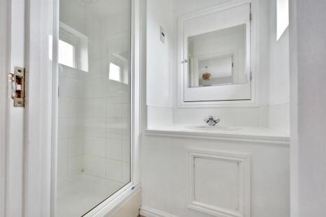 Ensuite.jpeg