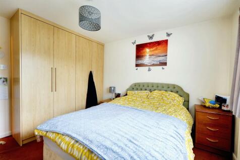 Bedroom 1_2.jpeg