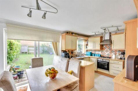 Kitchen_1.jpeg