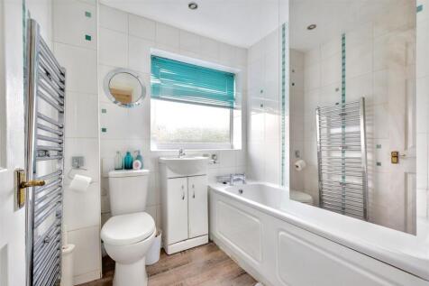 Bathroom.jpeg