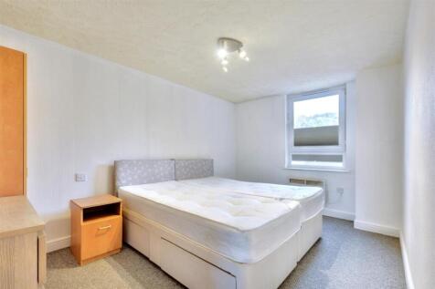 Bedroom_3.jpeg
