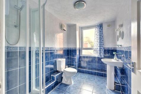 Shower Room_1.jpeg