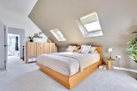 BedroomOne_2.jpeg