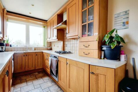 Kitchen_2.jpeg