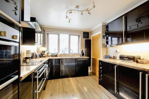 Kitchen_1.jpeg