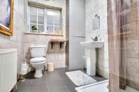 Shower Room.jpeg