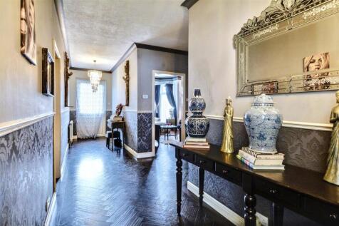 Entrance Hall_2.jpeg