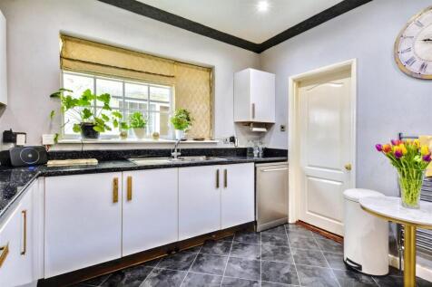 Kitchen_2.jpeg