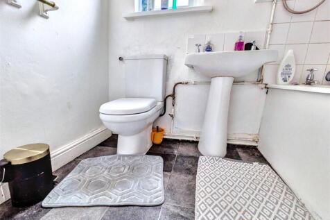 Bathroom.jpeg