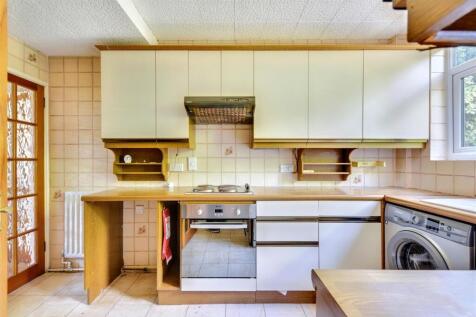 Kitchen_2.jpeg