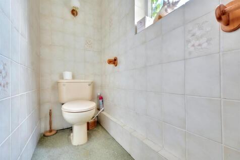 Downstairs WC.jpeg