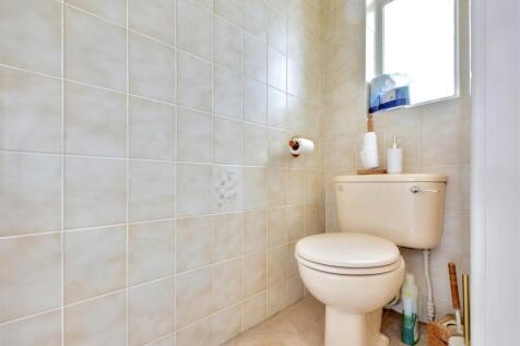 Upstairs WC.jpeg