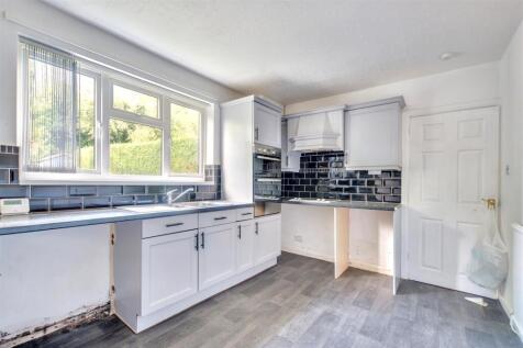 Kitchen_2.jpeg