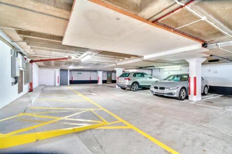 Parking_1.jpeg