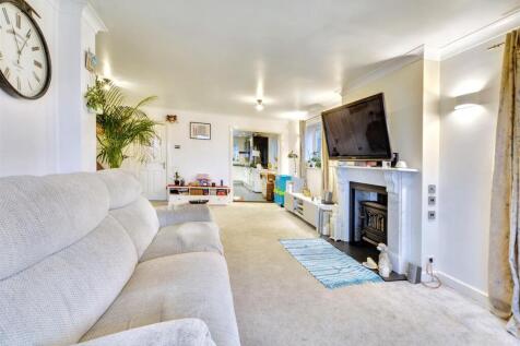 Lounge_ (2).jpeg