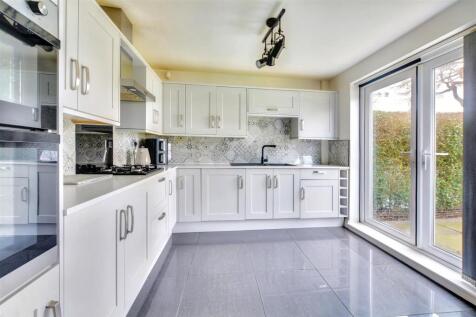 Kitchen_5.jpeg