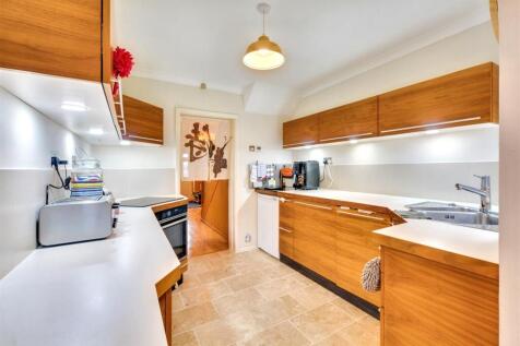 Kitchen_2.jpeg