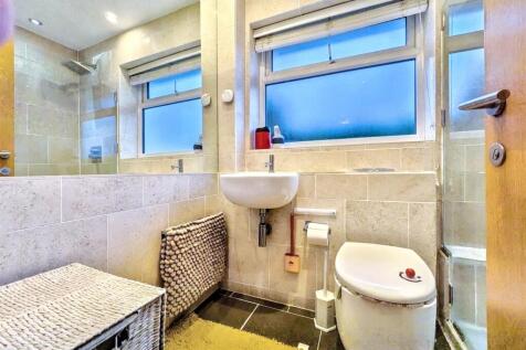 Shower Room.jpeg