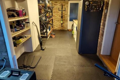 Garage (Vendor photo).jpg