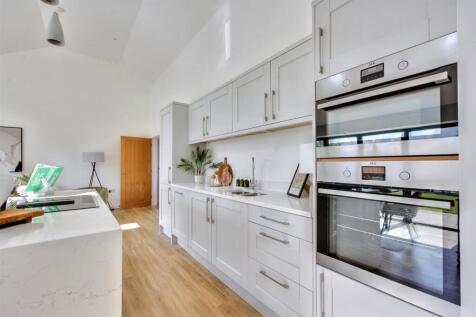 Kitchen_.jpeg