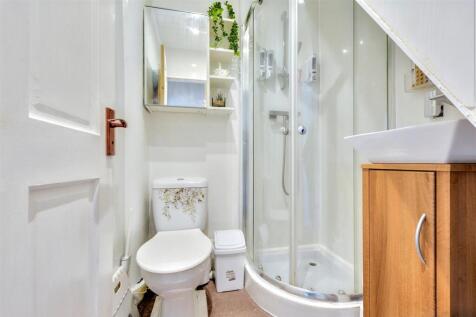 Shower Room.jpeg