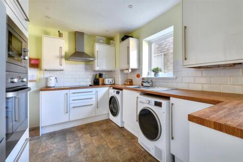 Kitchen_2.jpeg