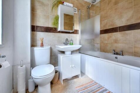 Bathroom_2.jpeg