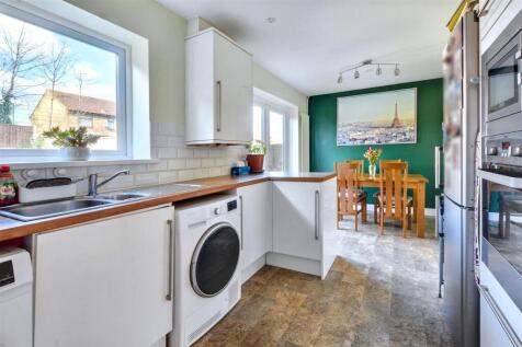 Kitchen_3.jpeg