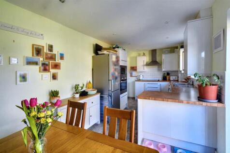 Kitchen_4.jpeg