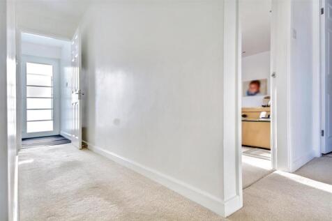 Hallway.jpeg