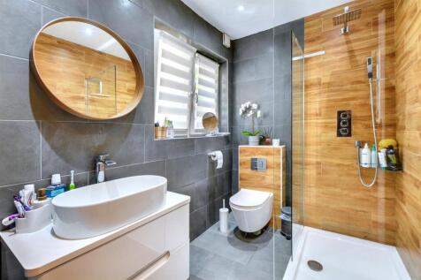 Shower Room.jpeg