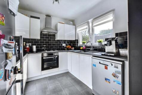 Kitchen_2.jpeg