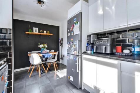 Kitchen_3.jpeg