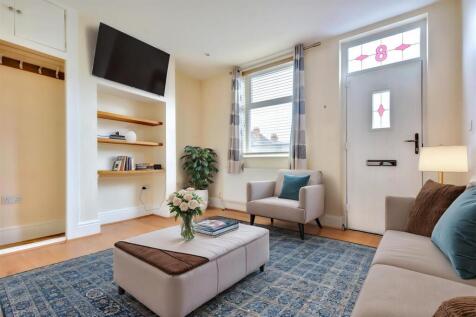 Lounge (VF).jpeg