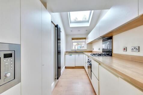 Kitchen_2.jpeg