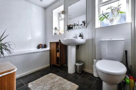Bathroom.jpeg