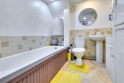 Ensuite.jpeg