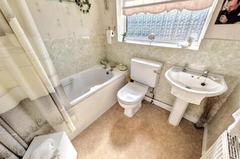 Bathroom.jpeg