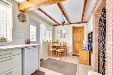 Kitchen_4.jpeg