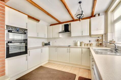 Kitchen_3.jpeg