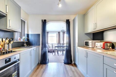 Kitchen_2.jpeg