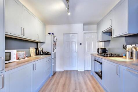 Kitchen_1.jpeg
