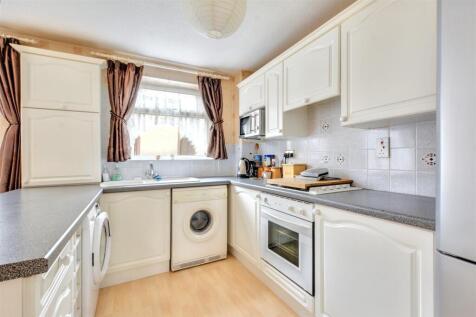 Kitchen_2.jpeg