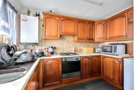 Kitchen_1.jpeg