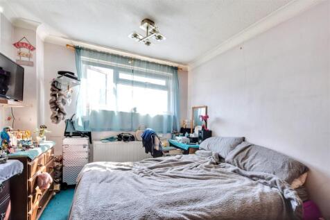Bedroom One_3.jpeg