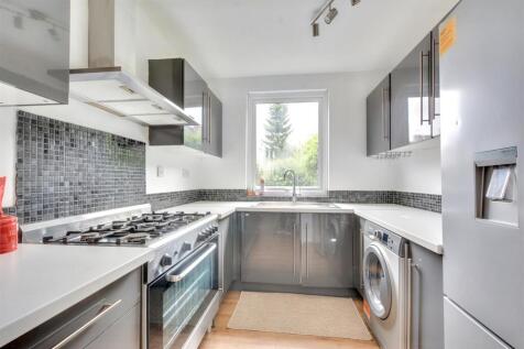 Kitchen_1.jpeg
