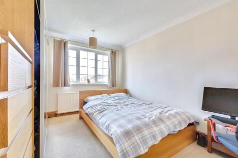 Bedroom One_3.jpeg