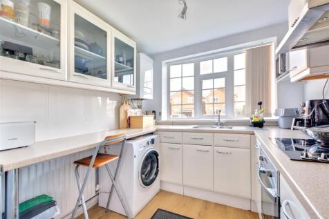 Kitchen_2.jpeg