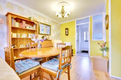 Dining Area_1.jpeg
