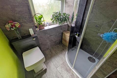 Shower Room_3.jpg